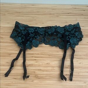 Garter Belt  La Vie En Rose